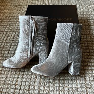 NIB Rebecca Minkoff Velvet Booties